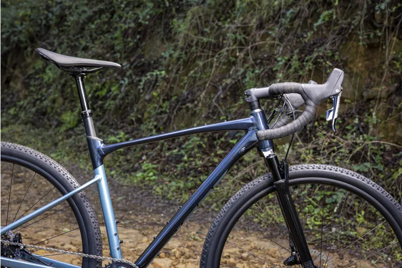 Giant Revolt X 1 Gravel Bike 2023 In Cold Night - Image 3