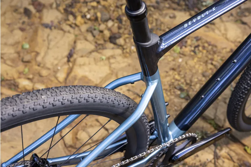 Giant Revolt X 1 Gravel Bike 2023 In Cold Night - Image 5