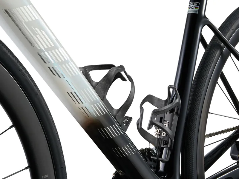 Giant Defy Advanced Pro 1 Road Bike 2024 In Unicorn White - Image 3