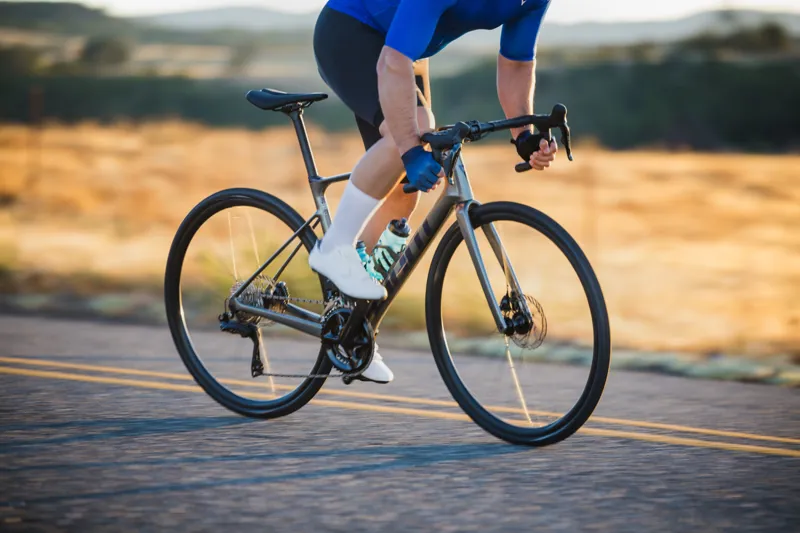 Giant Defy Advanced 1 Road Bike 2024 In Charcoal/Milky Way - Image 11