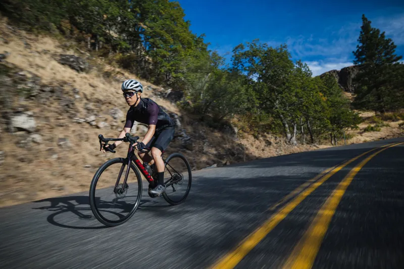 Giant Defy Advanced 2 Road Bike 2024 In Tiger Red - Image 8