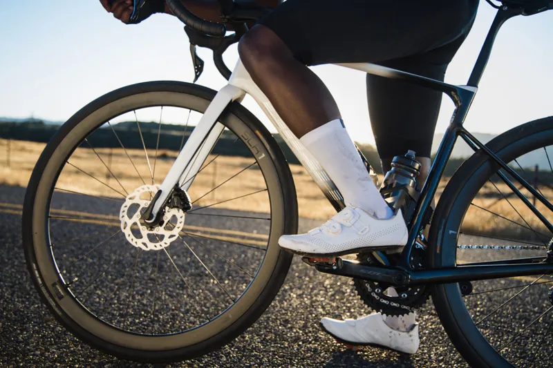 Giant Defy Advanced Pro 1 Road Bike 2024 In Unicorn White - Image 9