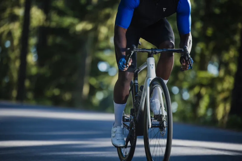 Giant Defy Advanced Pro 1 Road Bike 2024 In Unicorn White - Image 6