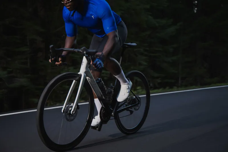 Giant Defy Advanced Pro 1 Road Bike 2024 In Unicorn White - Image 7