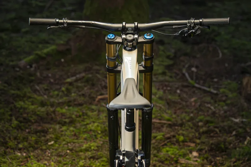 Giant Glory Advanced Full Suspension Mountain Bike 2024 In Shoreline - Image 12